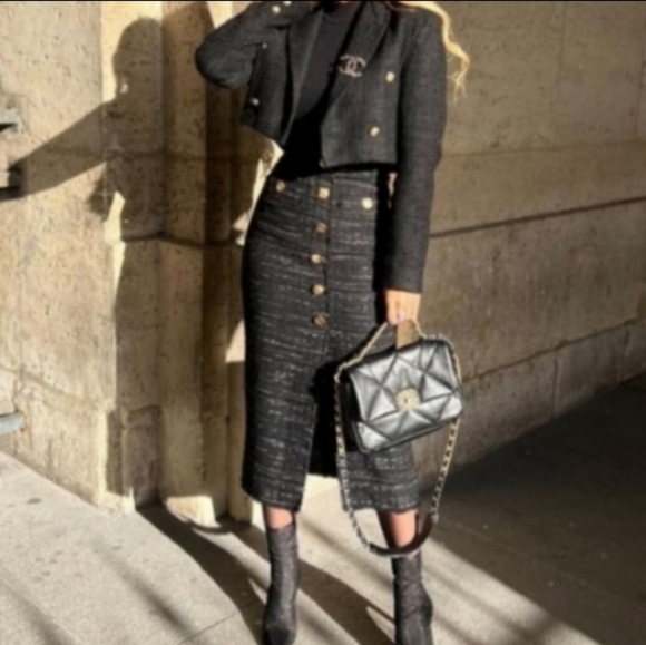 Zara Dresses & Skirts - Zara buttoned Tweed pencil skirt